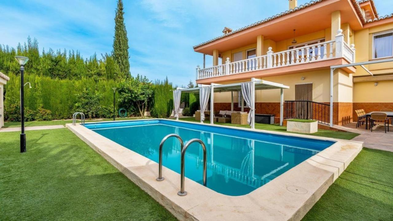 Villa De La Acacia Gojar Exterior photo